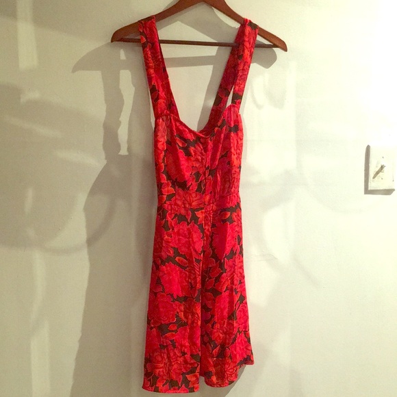 Red and black flower print dress NWT - Picture 2 of 5